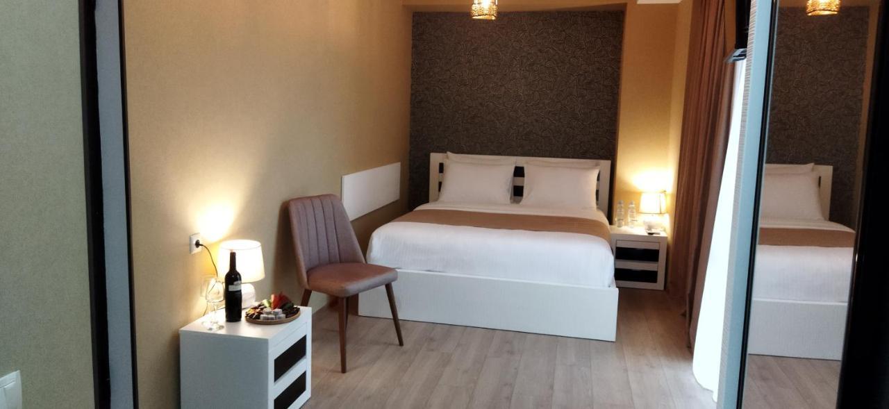 Vere Corner Hotel Tbilisi Zewnętrze zdjęcie